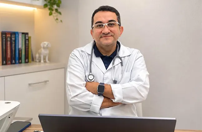 Dr. Adriano Barros Lima